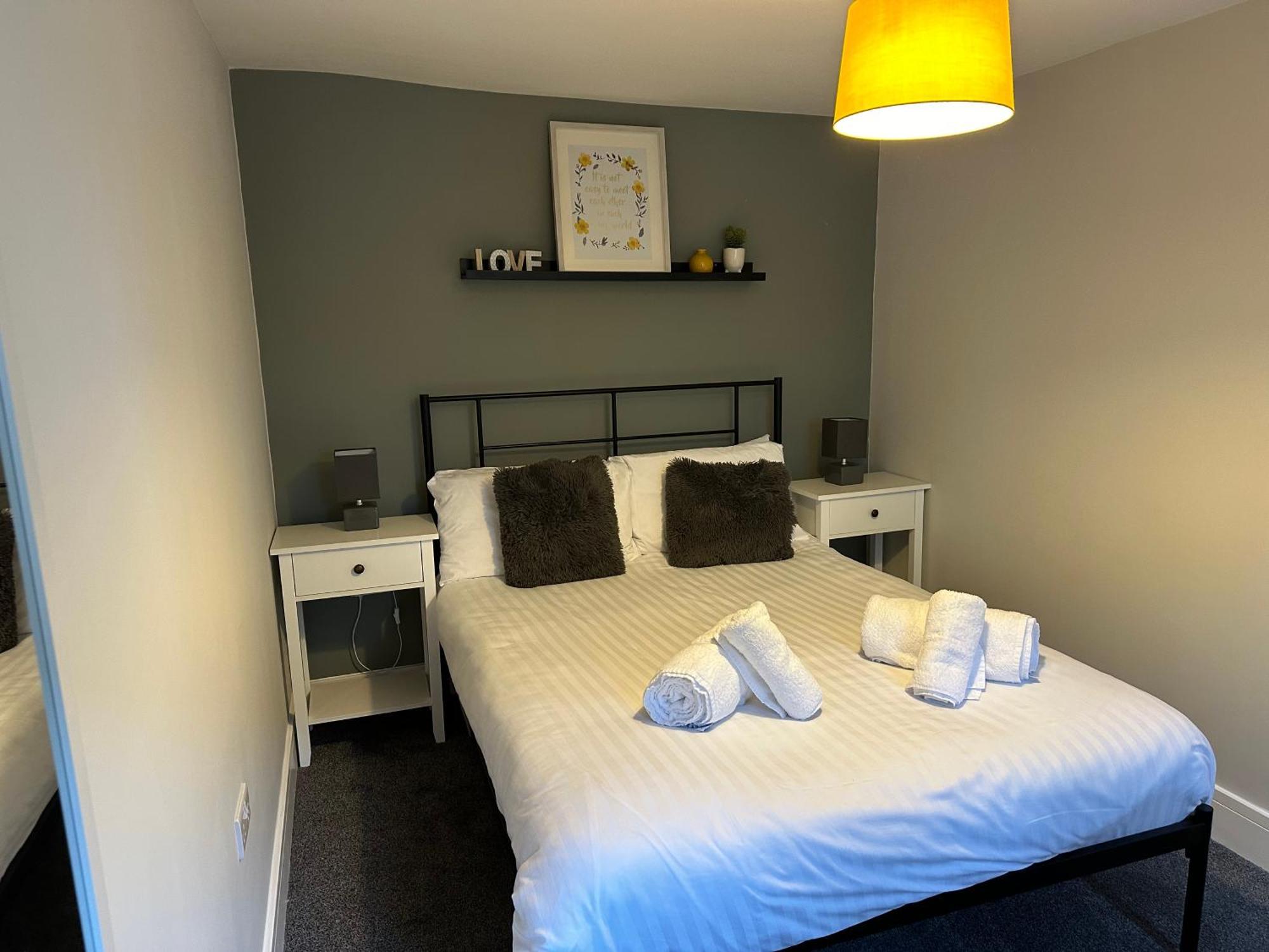 Maple House - 2 Bedroom House With Free Parking In Town By Shortstays4U King's Lynn Esterno foto